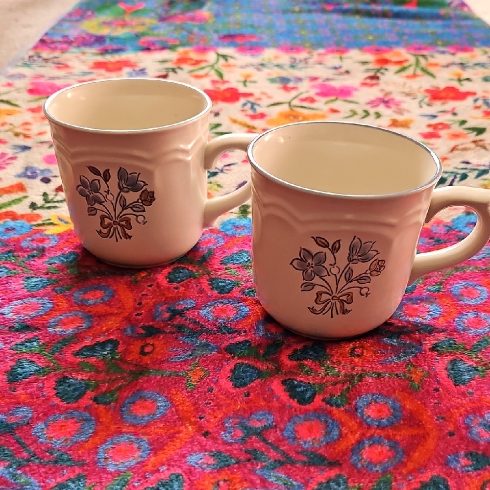 Vintage Set Of 2 Cordella Mugs